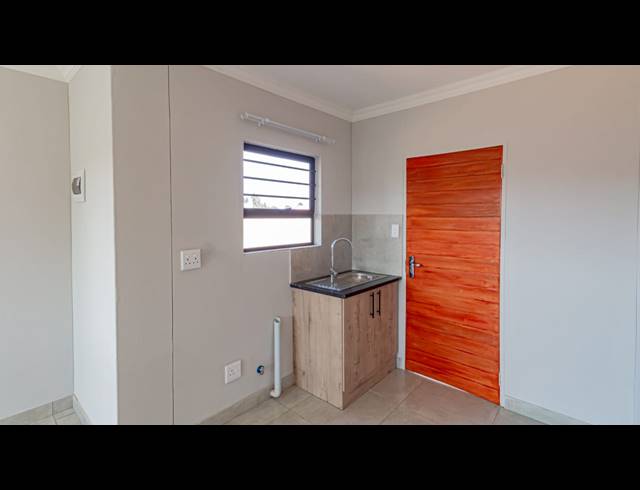 2 BEDROOM FREESTANDING FOR SALE IN KLERKSOORD